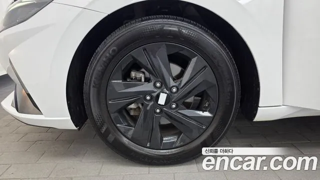 Hyundai AVANTE Avante (CN7) — Фото автомобиля 5