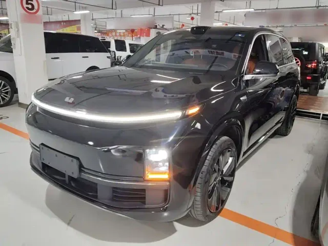 Фотография автомобиля — Li Auto L9