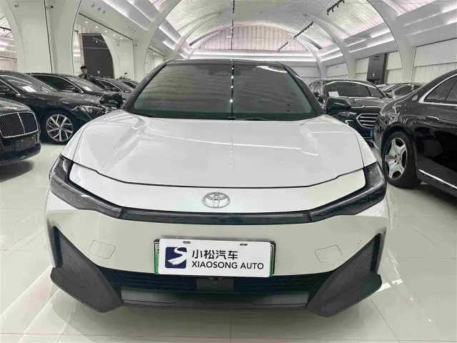 Toyota bZ3 — Фото автомобиля 2