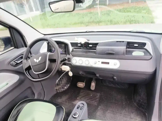 Wuling Hongguang Mini EV — Фото автомобиля 12