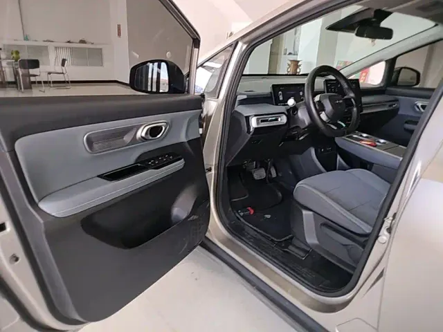 GAC Aion Y — Фото автомобиля 15