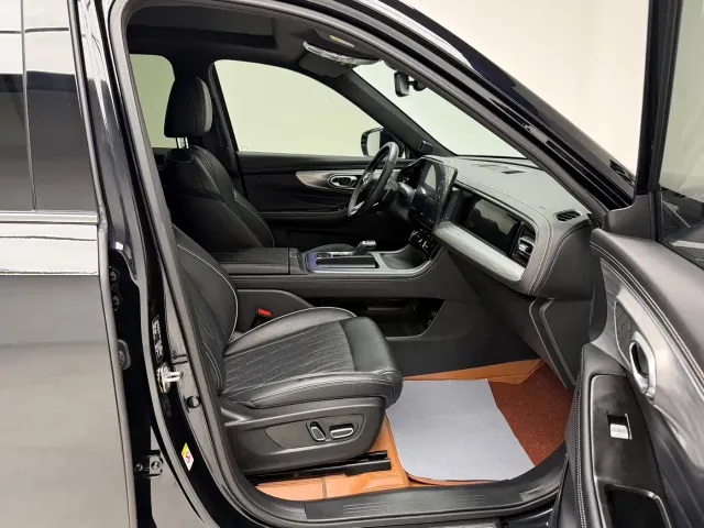 GAC Trumpchi GS8 — Фото автомобиля 10