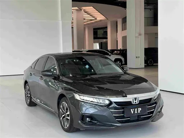 Honda Accord — Фото автомобиля 3