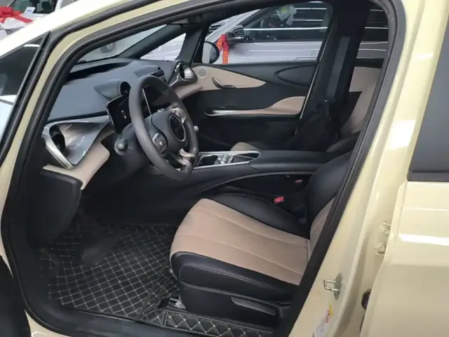 BYD Dolphin 2024 Glory Edition 420km Freedom Edition — Фото автомобиля 14