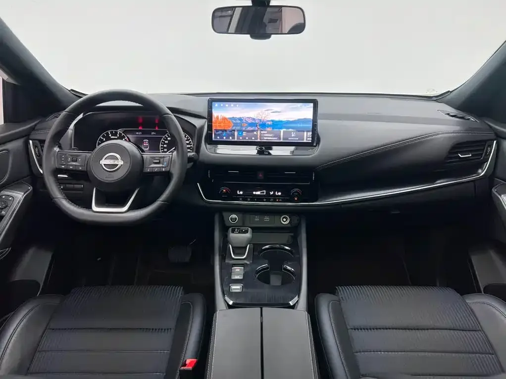 Nissan Qashqai 2023 Model 1.3T CVT Luxury Edition — Фото автомобиля 16