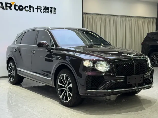 Bentley Bentayga — Фото автомобиля 3