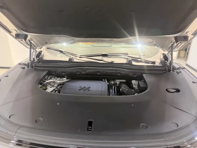 IM Motors LS8 — Фото автомобиля 26