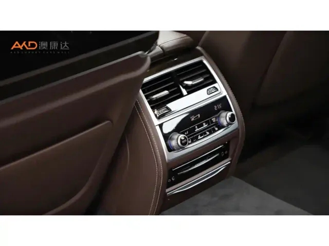 BMW 7 Series — Фото автомобиля 9