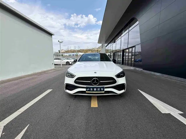 Mercedes-Benz C-Class — Фото автомобиля 2
