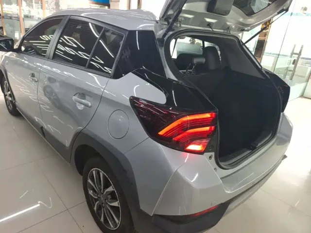 Toyota YARiS L Zhi Xuan — Фото автомобиля 4