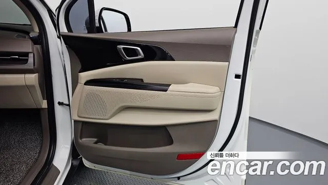 Kia Carnival 4th Gen — Фото автомобиля 14