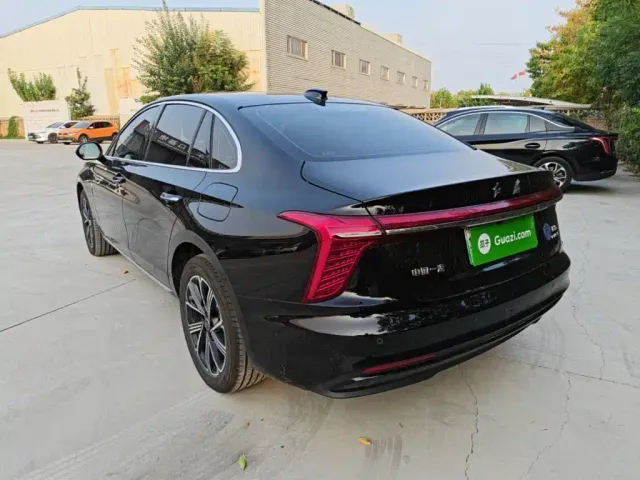 Hongqi H5 PHEV — Фото автомобиля 4