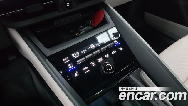 Porsche Macan — Фото автомобиля 30