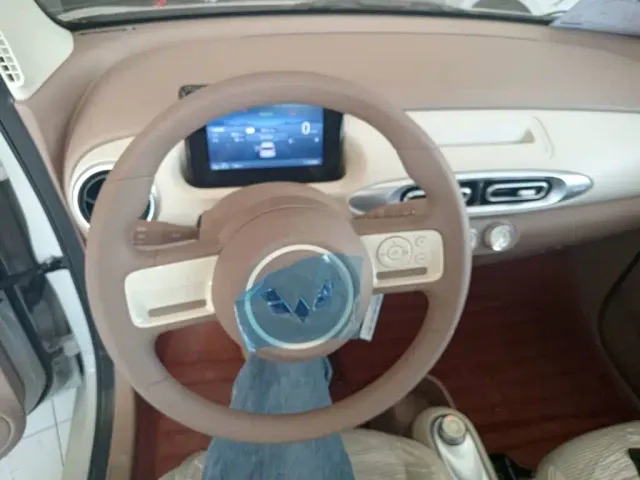 Wuling Hongguang Mini EV — Фото автомобиля 10