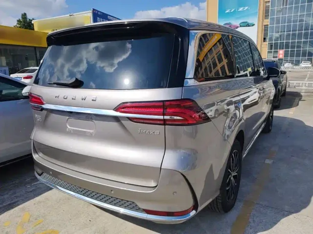 Roewe iMAX8 — Фото автомобиля 6