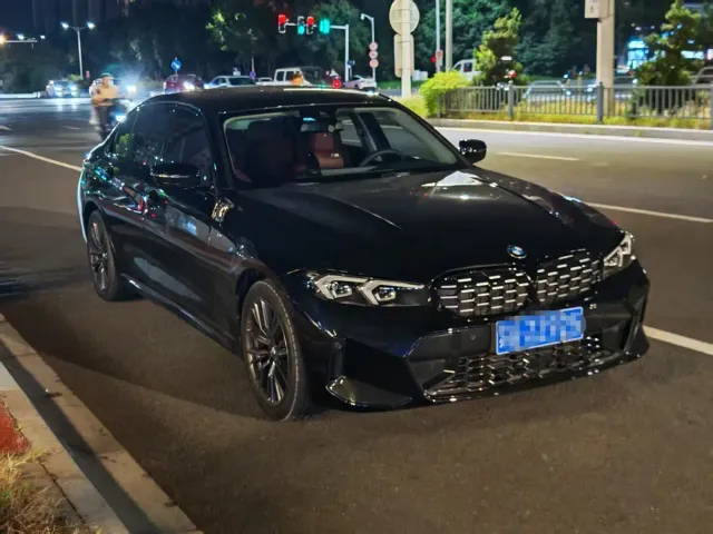 BMW 3 Series — Фото автомобиля 2