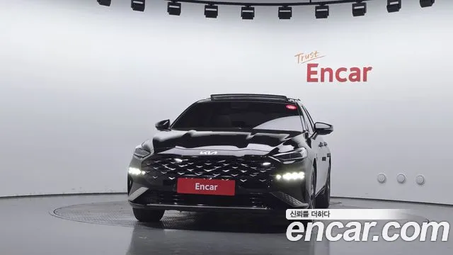 Kia K8 Hybrid — Фото автомобиля 3