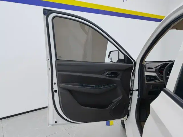 Wuling Hongguang — Фото автомобиля 7