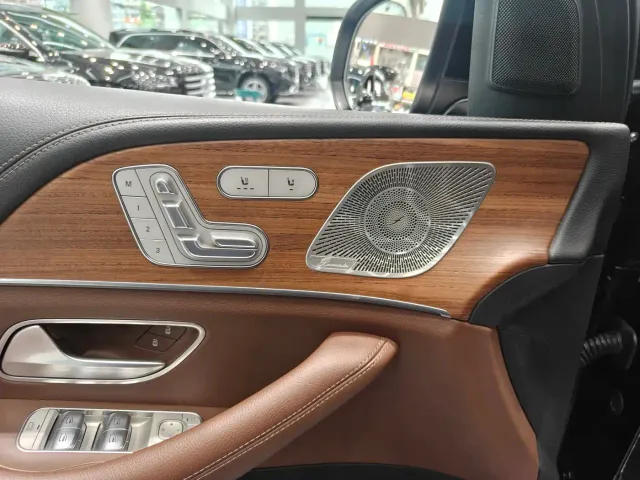 Mercedes-Benz GLE-Class — Фото автомобиля 9