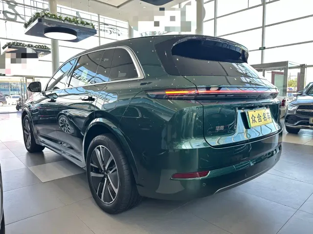 Li Auto L7 — Фото автомобиля 4