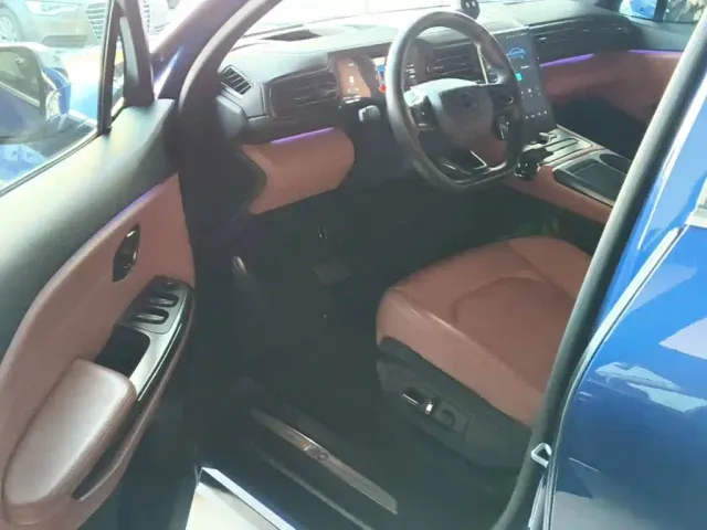 Nio EC6 — Фото автомобиля 15