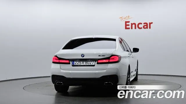 BMW 5 Series G30 — Фото автомобиля 3