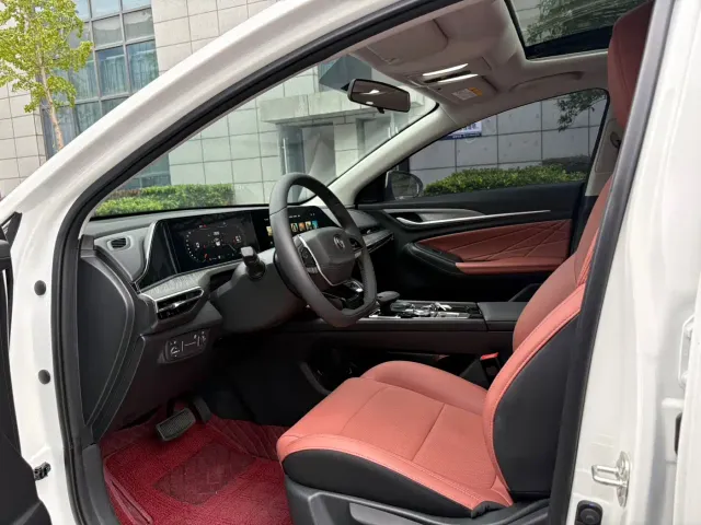 Changan Eado — Фото автомобиля 4