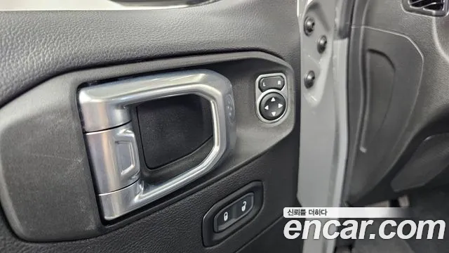 Jeep Wrangler JL — Фото автомобиля 28