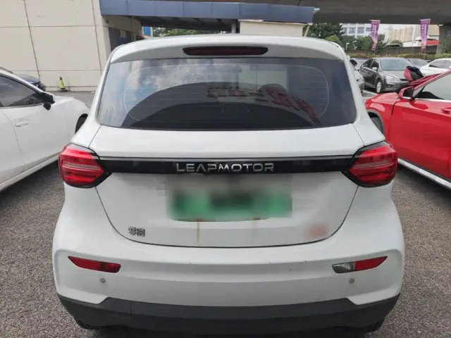Leapmotor T03 — Фото автомобиля 5