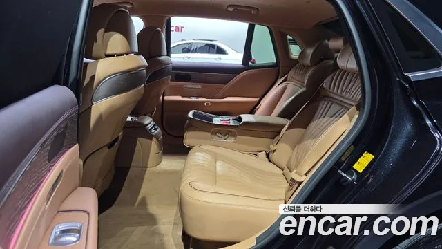 Genesis G90 Бензин 3.5 турбо AWD — Фото автомобиля 11