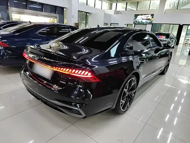 Audi A7L — Фото автомобиля 6
