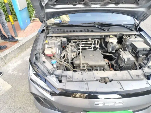 BYD e2 — Фото автомобиля 18