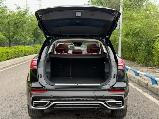 Hongqi HS5 — Фото автомобиля 22