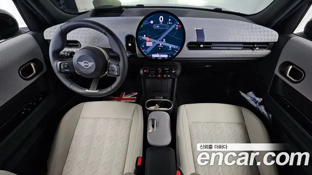 MINI Cooper Generation 4 — Фото автомобиля 7