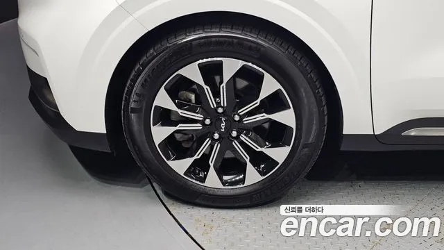 Kia Canival Carnival 4 поколение Дизель 9 мест Signature — Фото автомобиля 5