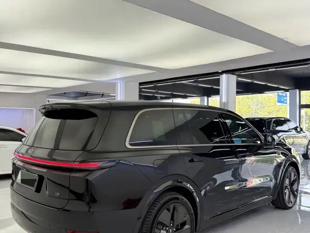 Li Auto L9 — Фото автомобиля 5