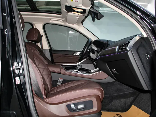 BMW X5 — Фото автомобиля 10