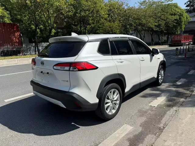 Toyota Corolla Cross — Фото автомобиля 6