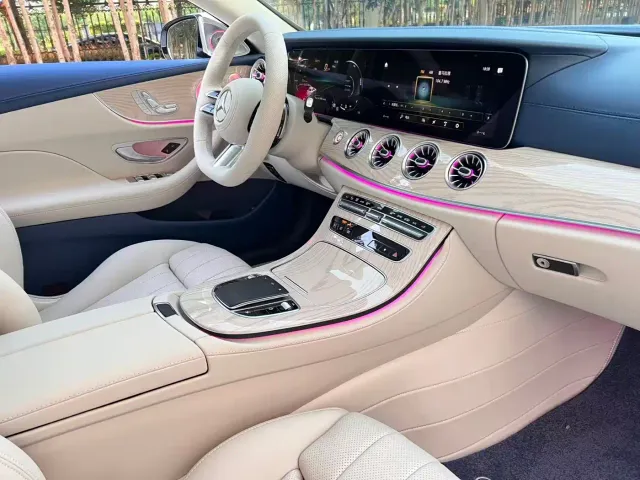 Mercedes-Benz E-Class — Фото автомобиля 21