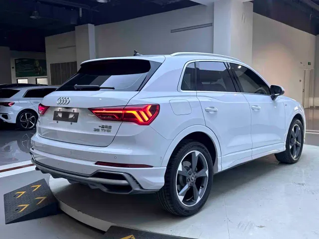 Audi Q3 — Фото автомобиля 6