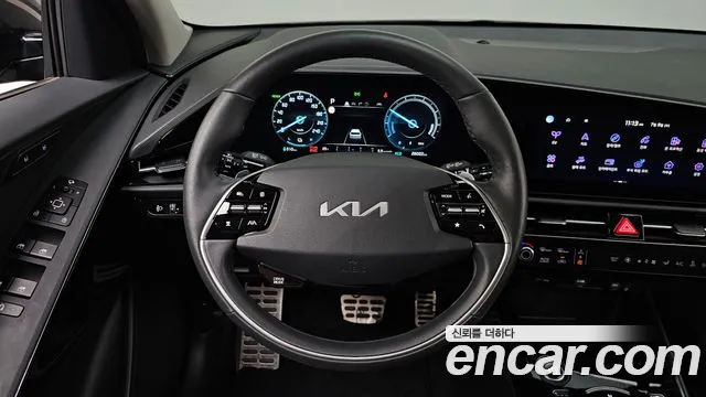 Kia Niro — Фото автомобиля 12