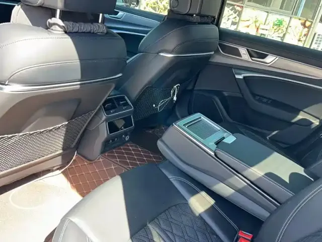 Audi A6L — Фото автомобиля 3