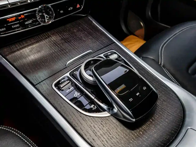 Mercedes-Benz G-Class — Фото автомобиля 13
