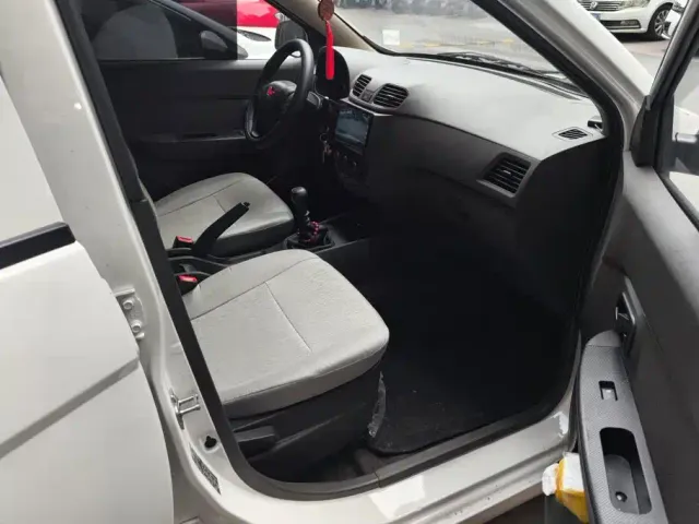 Wuling Hongguang — Фото автомобиля 8