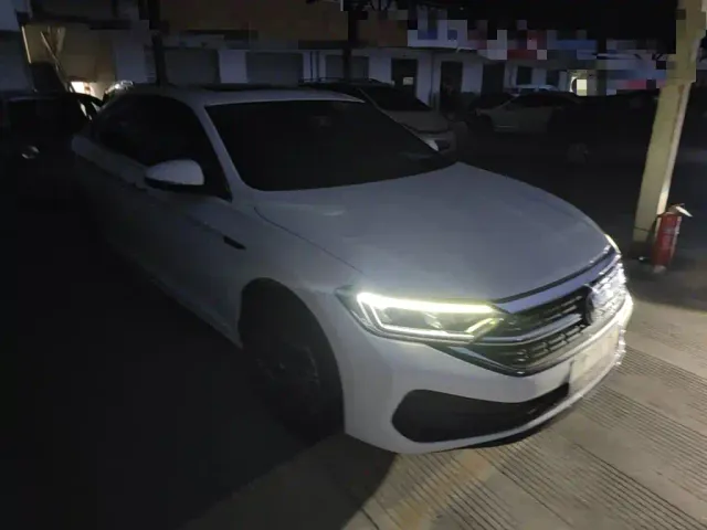 Volkswagen Sagitar — Фото автомобиля 3