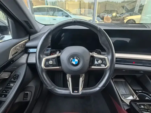 BMW 5 Series — Фото автомобиля 11
