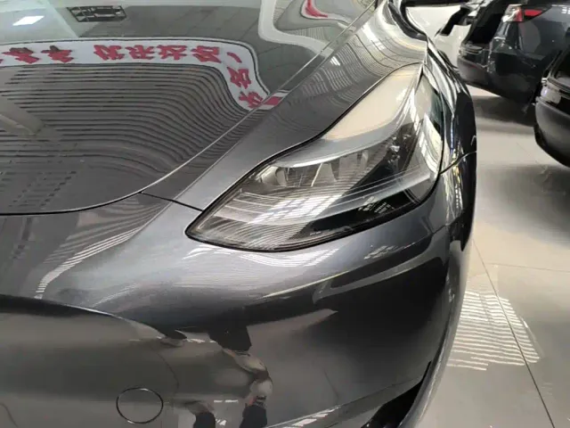 Tesla Model Y — Фото автомобиля 23