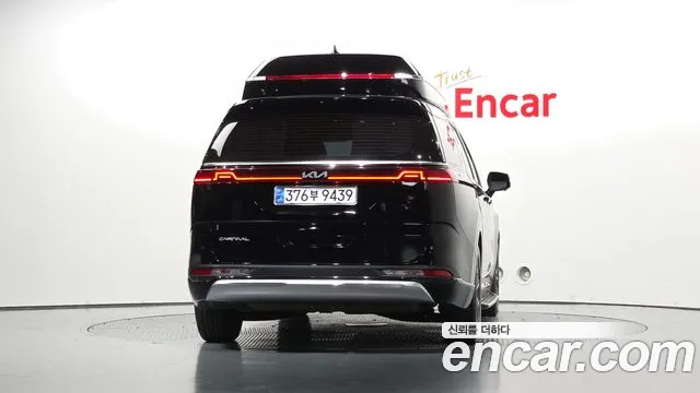 Kia Carnival Generation 4 — Фото автомобиля 4