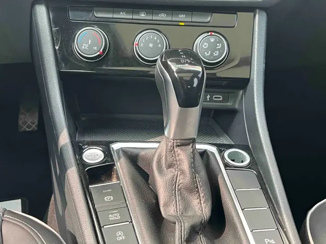 Volkswagen Sagitar — Фото автомобиля 9