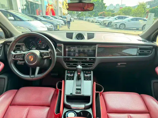 Porsche Macan — Фото автомобиля 6